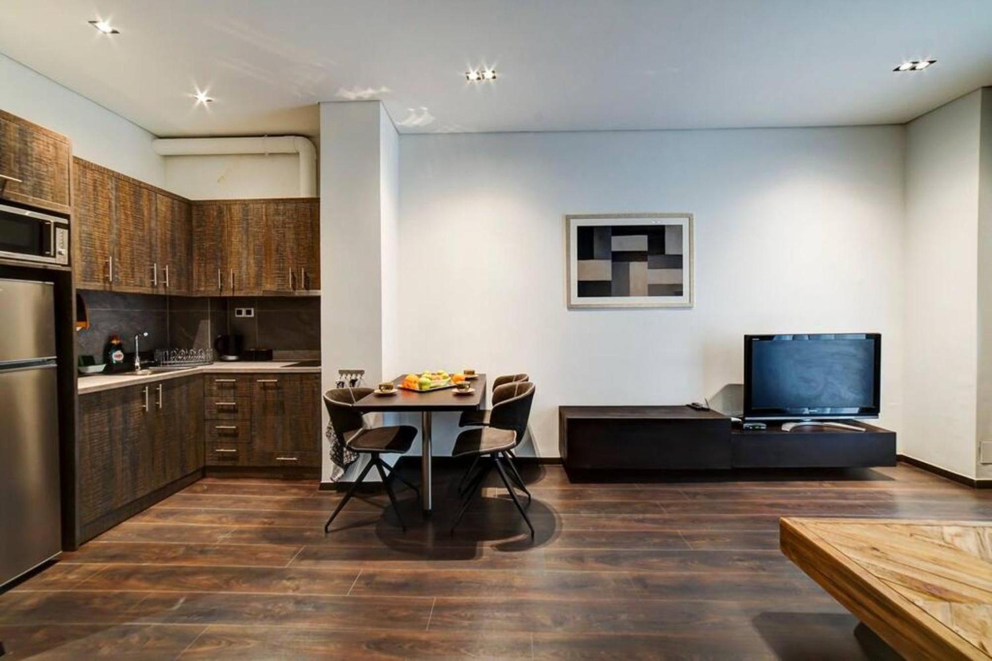 Classy And Stylish Apartment Next To Hilton 雅典 外观 照片